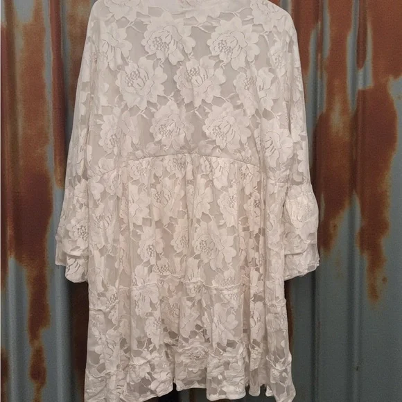 Velzera Cream Bell Sleeve V-Neck Sundress - Picture 2 of 8